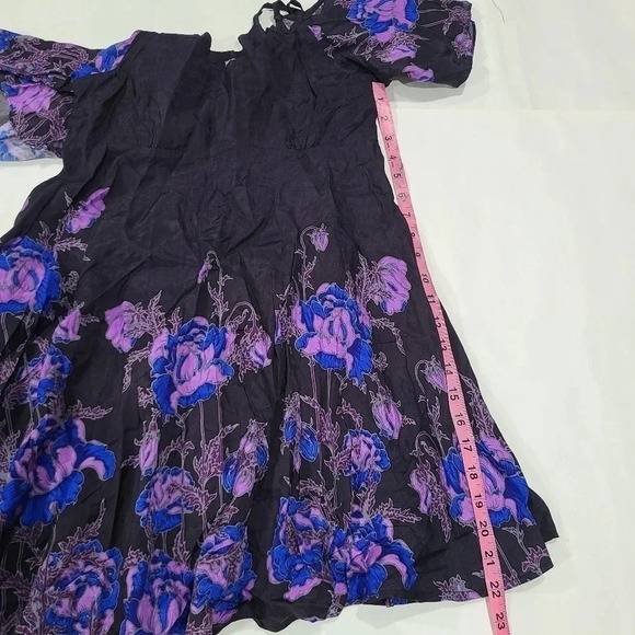 FREE PEOPLE Size 0 Black floral cold shoulder Mini Dress Flutter Sleeve Festival - Picture 9 of 11